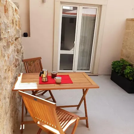 Terra Rossa Apartment