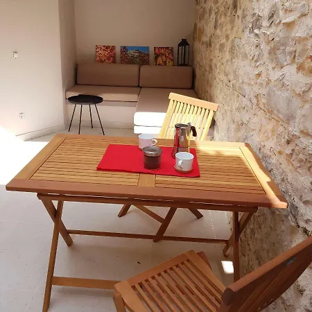 Terra Rossa Apartment